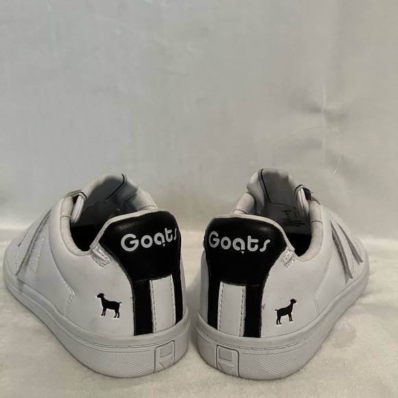 Goats Tennis - Picture 5 of 7